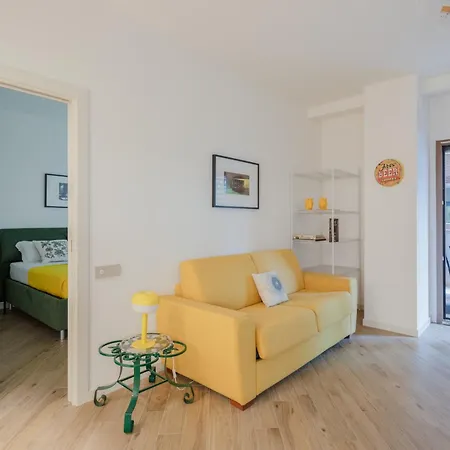 Happy Domus - Giallo Corte Trastevere アパート *